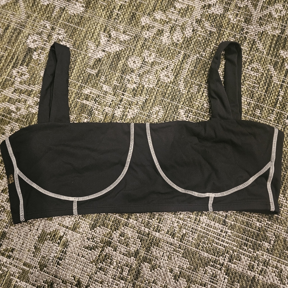 WeWoreWhat XL Black & White sport bra